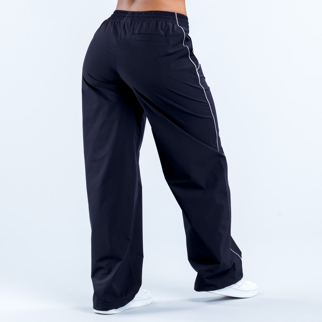 Signature Track Pant