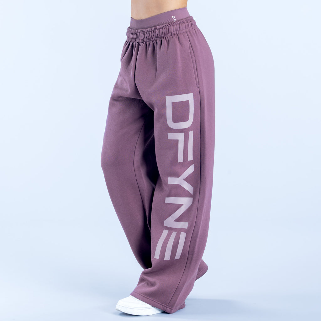 Signature Wide Leg Jogger