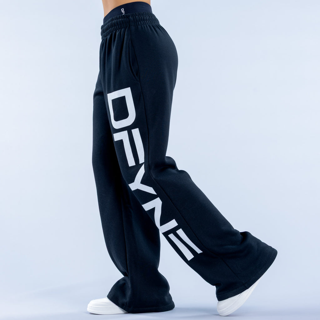 Signature Wide Leg Jogger
